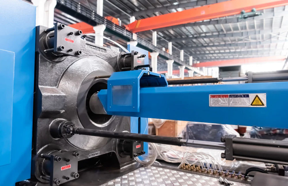 Screw and barrel assembly for BST-4500A injection molding machine